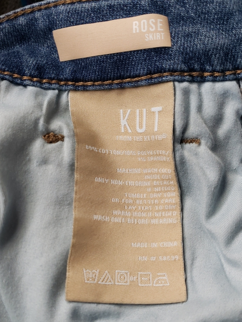 Kut from the Kloth Rose Light Blue Button-Front Denim Skirt Size 8 - Picture 5 of 5
